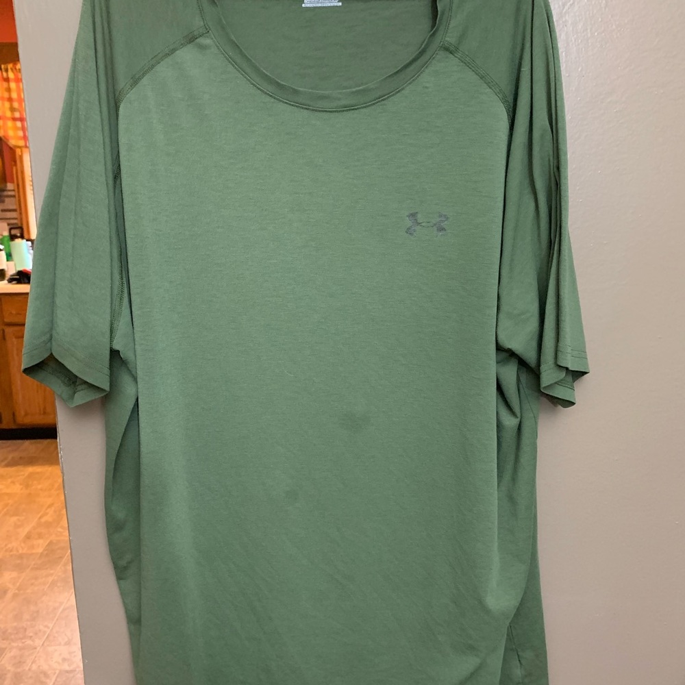 Under Armour army green t shirt. XL